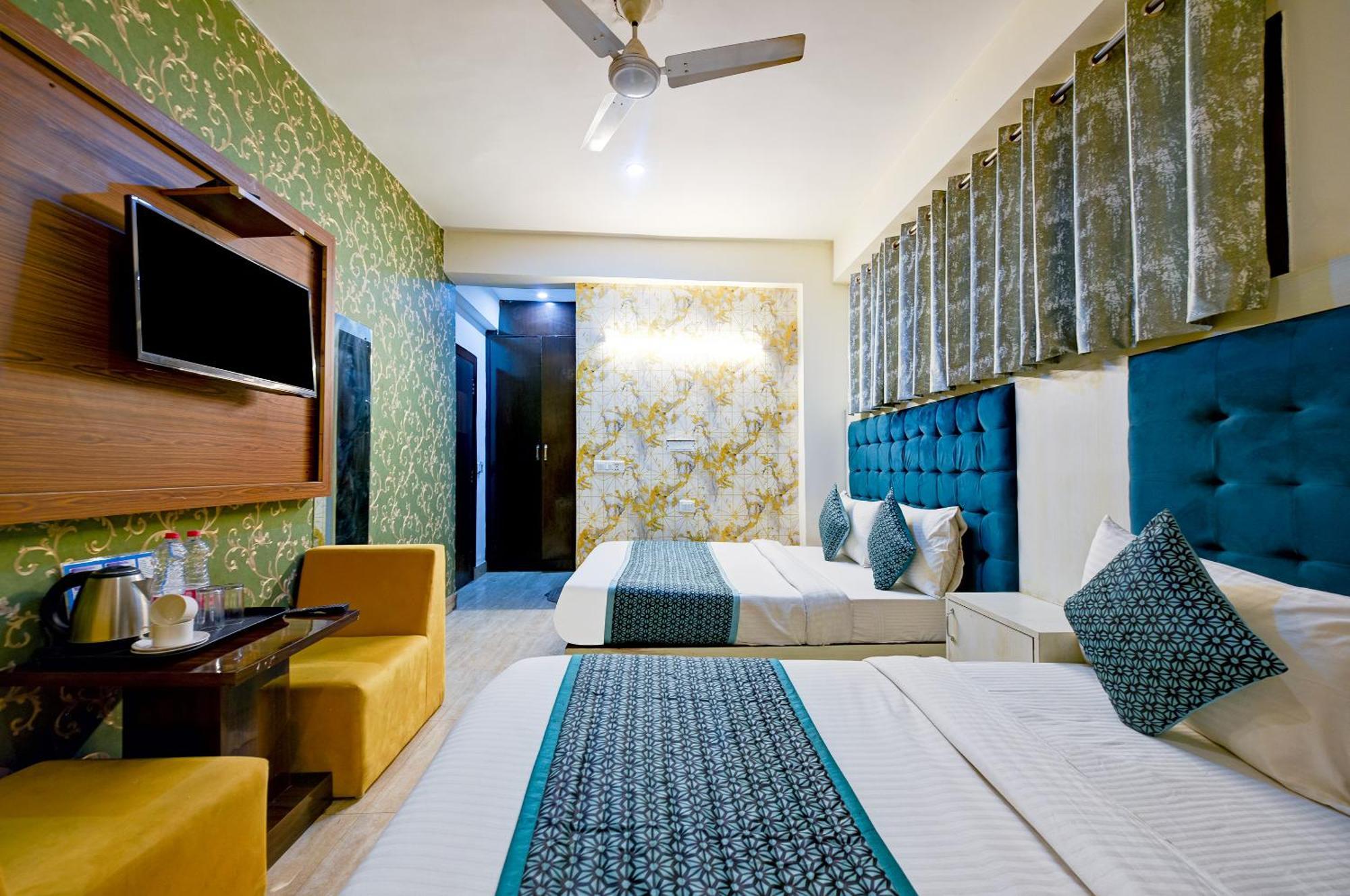 Hotel Eddission View Near Delhi Airport New Delhi