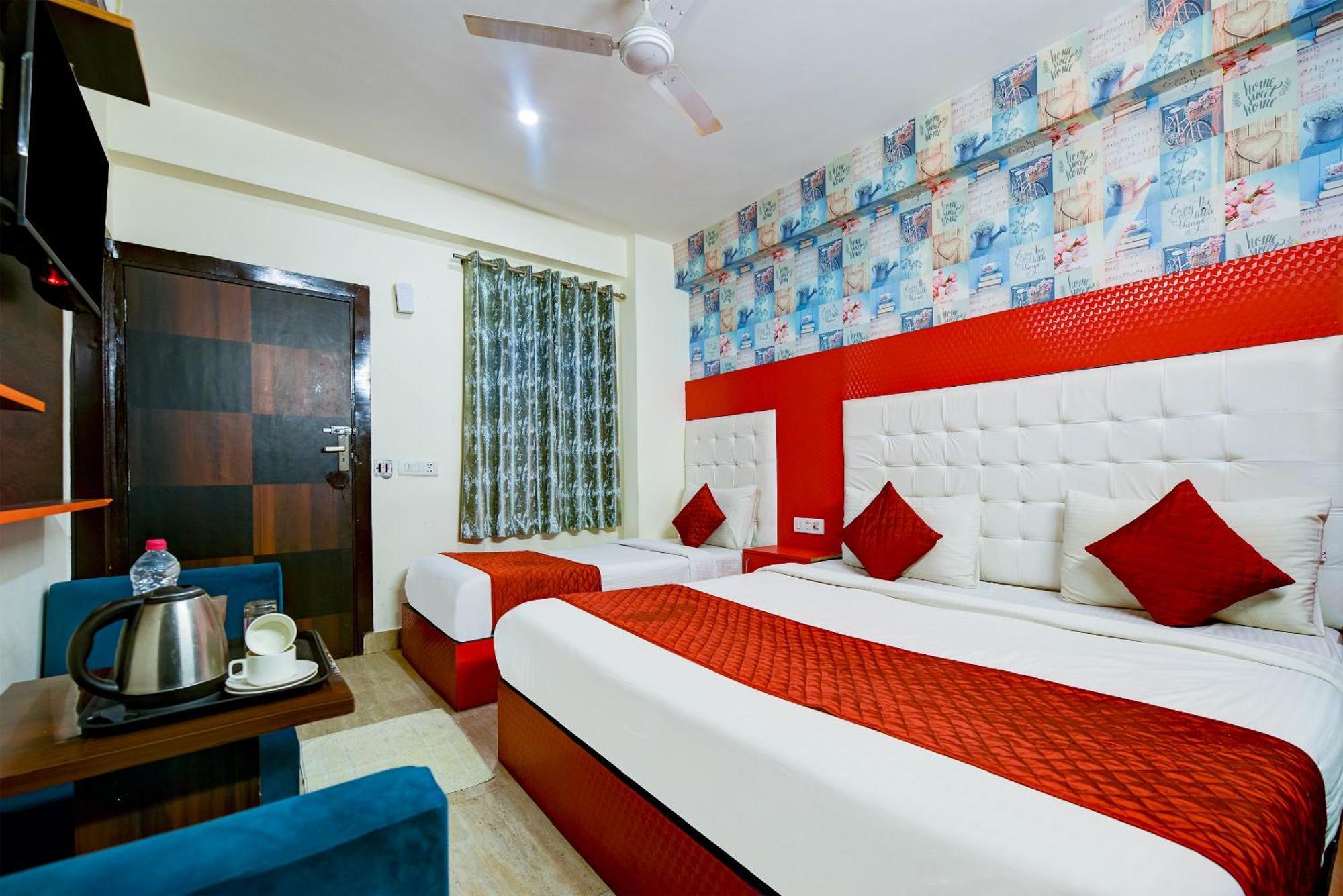 Eddission View Near Delhi Airport Hotel 3*