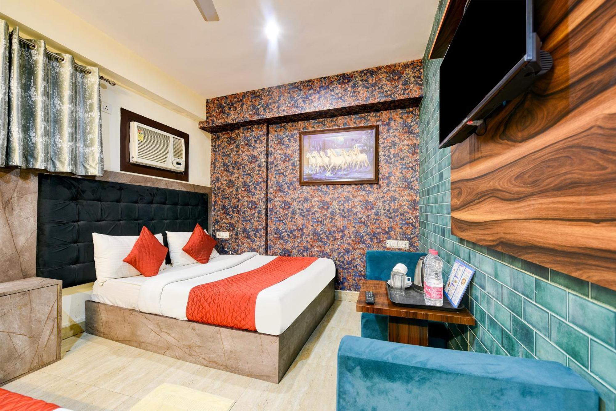 Eddission View Near Delhi Airport Hotel 3*