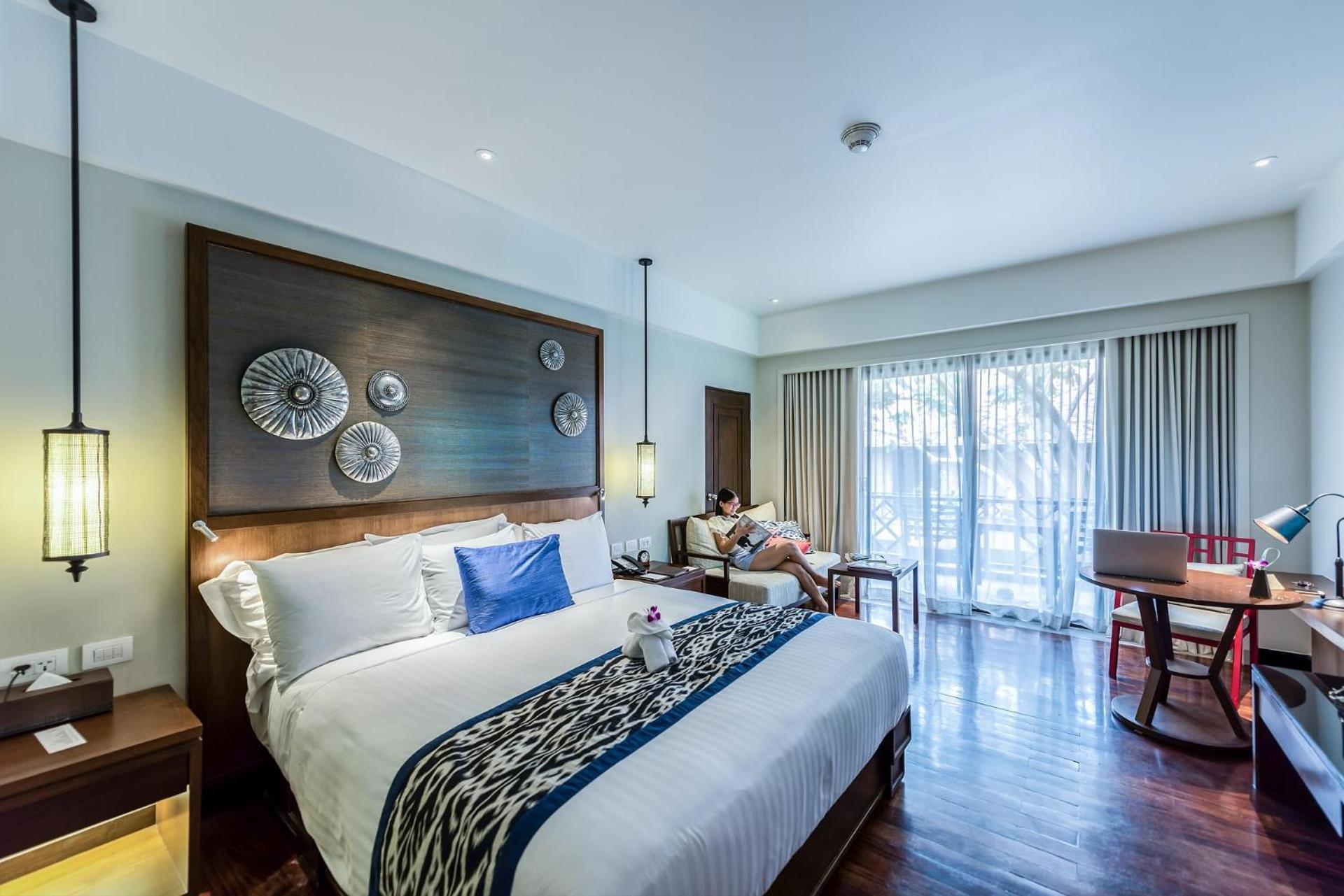 Hotel Eddission View Near Delhi Airport 3*